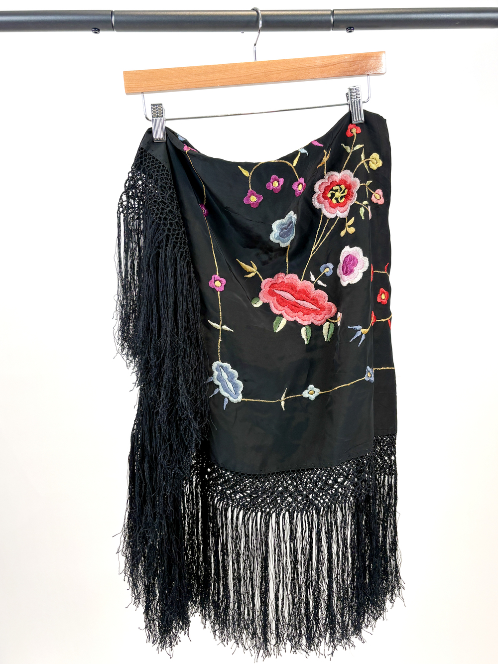 PF-1067 Vintage Floral Embroidered Fringe Shawl